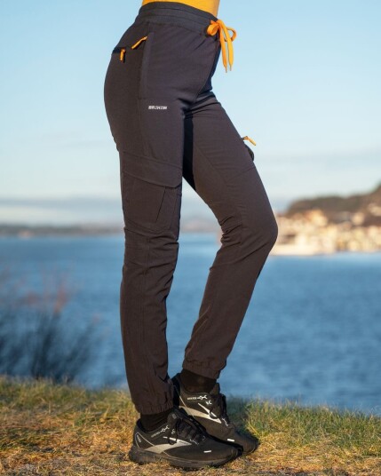 Sandviken turbukse i softshell til dame Sort Breheim XL