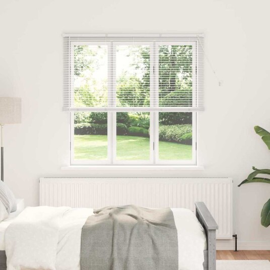 Vindu Persienne med gardiner Manual Hvit Aluminium Vindu Persienne med gardiner Manual Hvit Aluminium