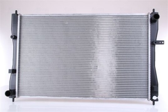 Radiator NISSENS 68184