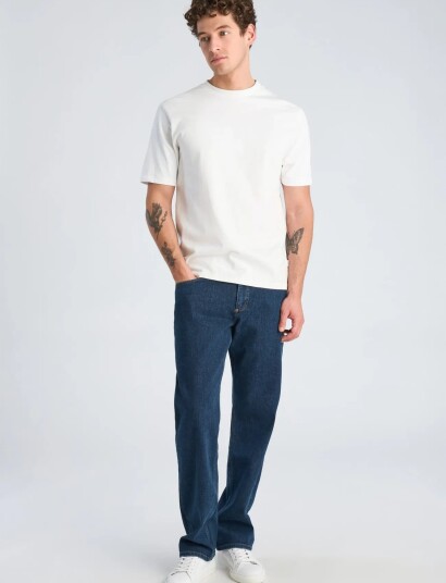 Lindbergh Mid Wash Indigo Loose Fit Jeans Blue 32 x 34 Lindbergh Mid Wash Indigo Loose Fit Jeans Blue 32 x 34