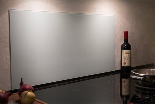 MILLEX BESKYTTELSESPLATE 40X80 CM FROSTET GLASS MILLEX BESKYTTELSESPLATE 40X80 CM FROSTET GLASS