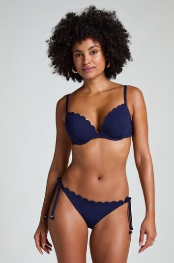 Hunkemöller Bikinitruse Scallop Blå
