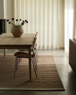 Kilands Ikast brun håndvevd ullteppe