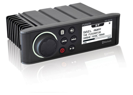 Fusion MS-RA70 marineradio Uten NMEA2000 Vanntett front, BT, 4x50W ++