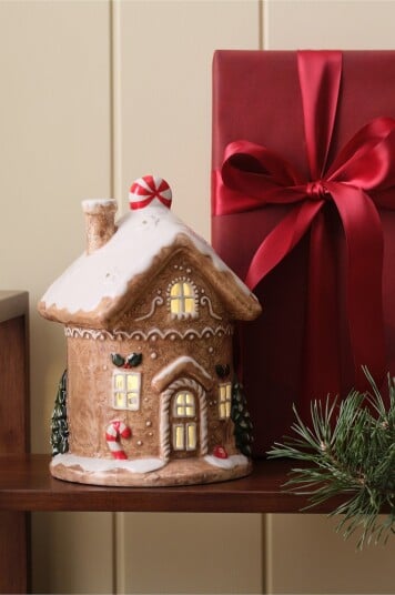 Ellos Home - Dekorasjonshus Big Gingerhouse med LED-belysning - Brun