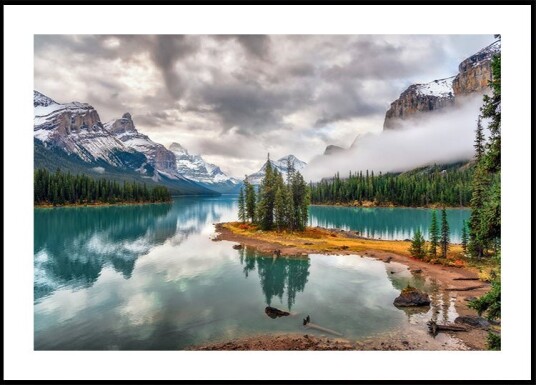 Sergey Pesterev Spirit island Plakat / 100x150cm