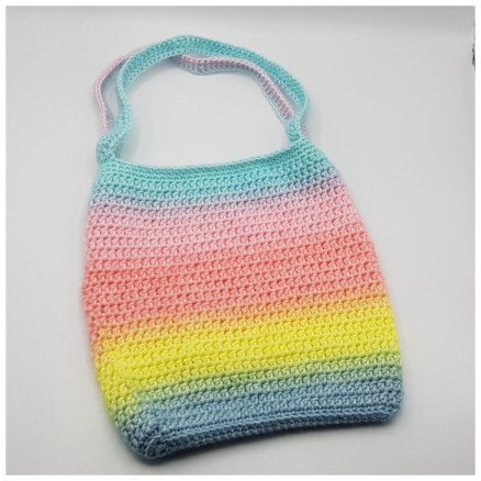 Regnbuenett med dobbel hank av Rito Krea Nett Hekleoppskrift 22x44cm