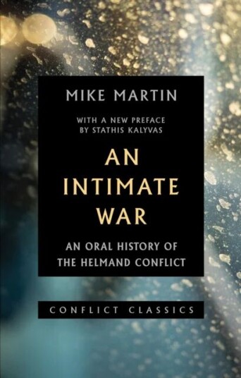 An Intimate War Av Mike Martin