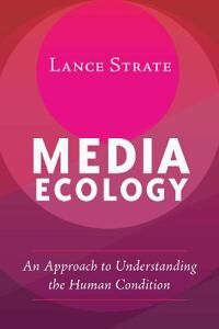 Strate Lance Media Ecology