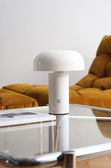 Jotex RAGGE bærbar bordlampe White 2065668030 Jotex RAGGE bærbar bordlampe White 2065668030