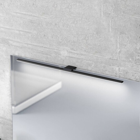 MCJ LED-speilbelysning Triga IP44 svart 80 cm 3 000K MCJ LED-speilbelysning Triga IP44 svart 80 cm 3 000K