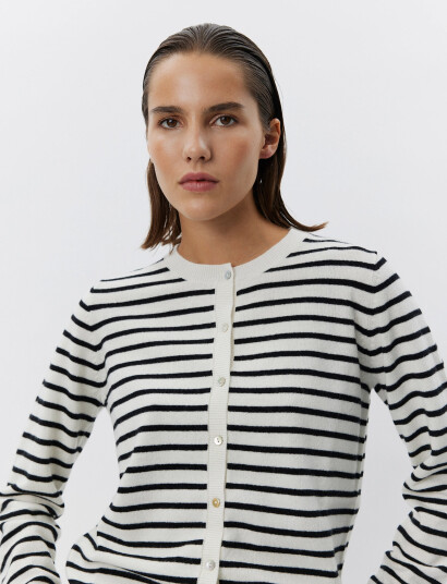 Sofie Schnoor Cissesw Stripe Cardigan - Cream - XL Sofie Schnoor Cissesw Stripe Cardigan - Cream - XL