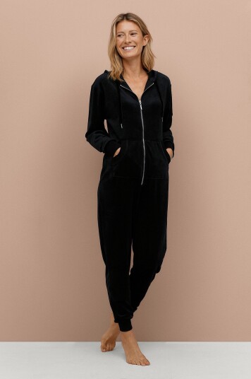 Ellos Collection Jumpsuit med ribbede detaljer Svart Ellos Collection Jumpsuit med ribbede detaljer Svart