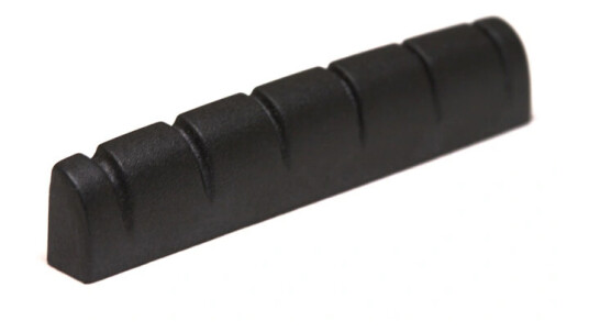 Graph Tech Pt-6134-L0 Svart Tusq Xl Slotted Nut 1 3/4", Rounded, Flat, Lh