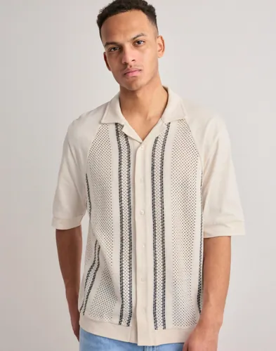 Ciszere Bran Crochet Contrast Shirt Kortermede skjorter Beige Ciszere Bran Crochet Contrast Shirt Kortermede skjorter Beige