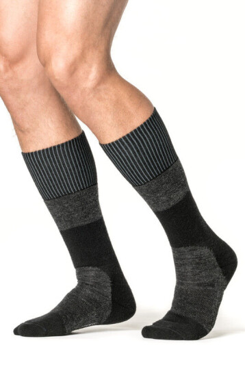 Woolpower SOCKS SKILLED KNEE-HIGH 400  DARK GREY/BLACK