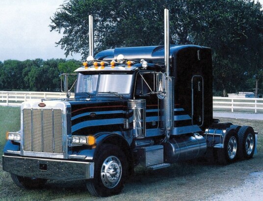 Italeri 1:24 Peterbilt 378 Long Hauler Modellbil