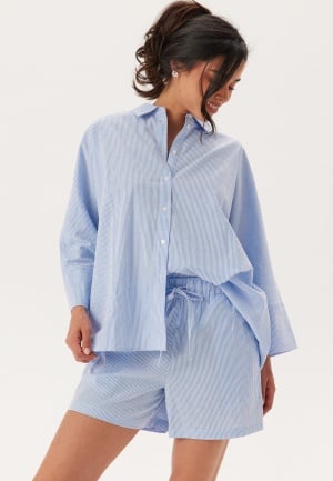 ONLY Onlaugusta Shorts Cloud Dancer Stripes:blue Stri S