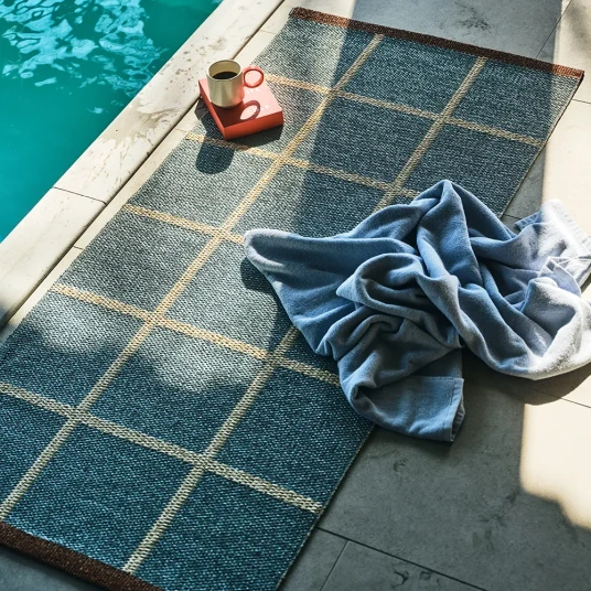Pappelina Vevd Teppe Criss Haze 70x150 cm Pappelina Vevd Teppe Criss Haze 70x150 cm