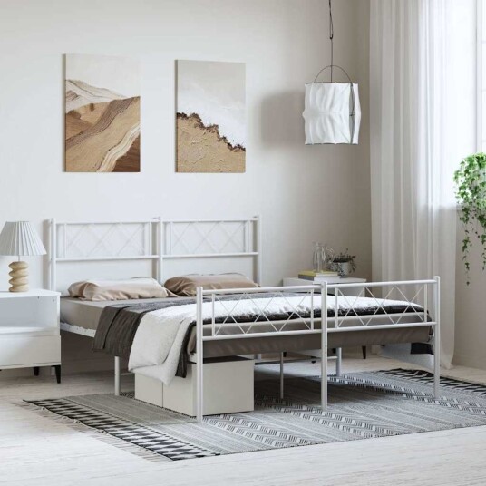 vidaXL Sengeramme i metall med hode- og fotgavl hvit 135x190 cm 8721012191228