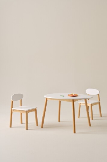 Jotex Egg Barnebord Med 2 Stoler Hvit/Furu