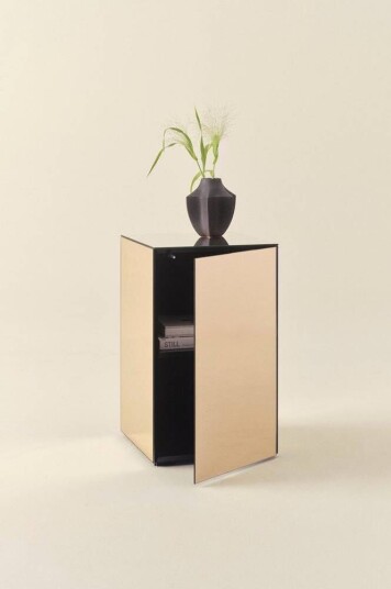Jotex MIRRE nattbord Høyre/champagnefarget speilglass 1736796-02-0 1736796-04-0