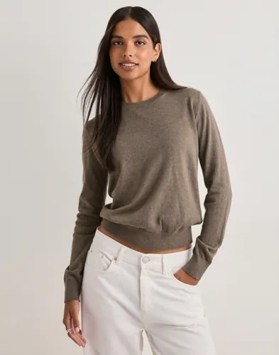 Nelly Brun Fine Knit Sweater