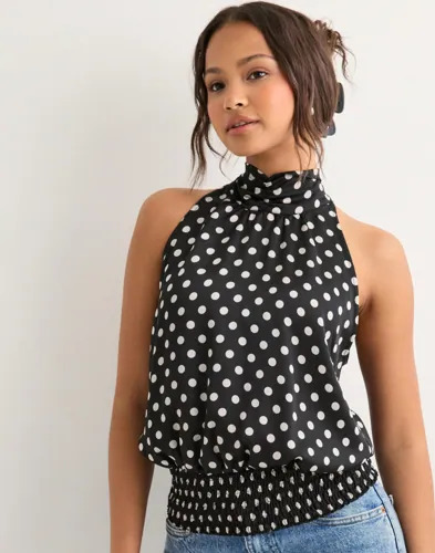 Neo Noir Svart Jos Dot Top