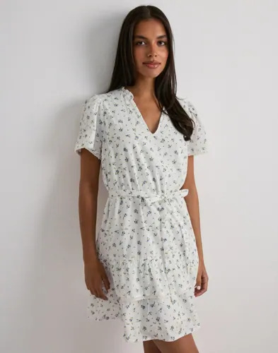 Vero Moda Blomstrete Vmtrine Ss Short Lace Dress Wvn Noo