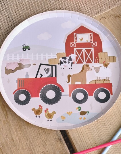 Ginger Ray 8 stk Papptallerkener med Gårdsmotiv 25 cm Farm Friends FA 102