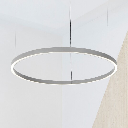 Compendium Circle hengelampe 110 cm aluminium   Luceplan   Stue   Design   Metall   Med en lyskilde