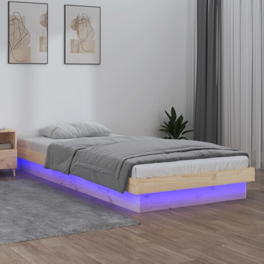 vidaXL Sengeramme med LED 90x200 cm heltre 8720287071457