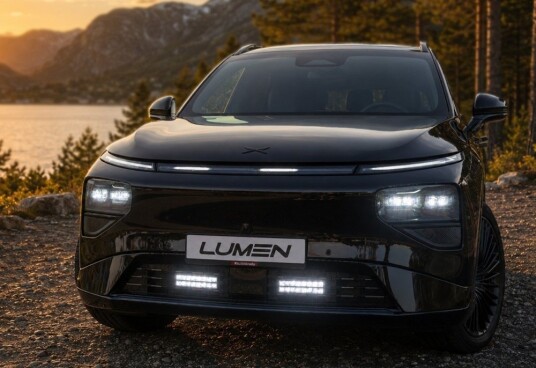 Lumen grillkit Xpeng G9 25+. SQ16. 22304 lumen. Diskret og pen montering.