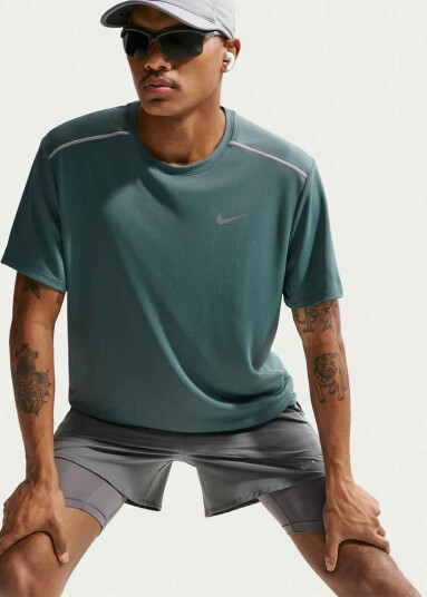 Nike Dri Fit Miler UV Short Sleeve Running Top Grønn L