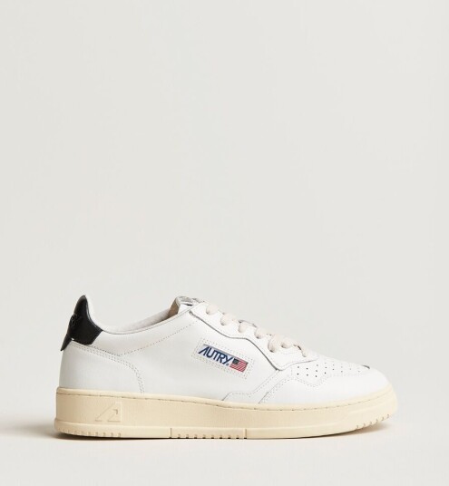 Autry Medalist Low Super Soft Goat Leather Sneaker White/Black Autry Medalist Low Super Soft Goat Leather Sneaker White/Black