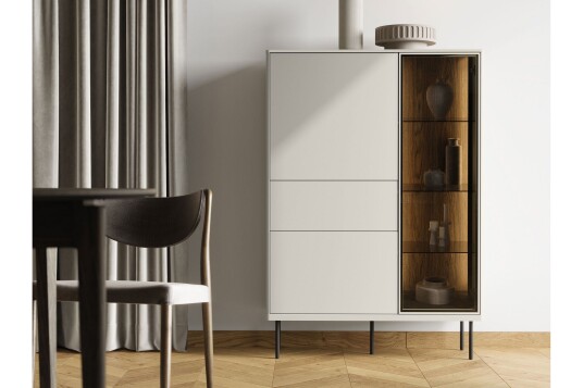 Levisa Vitrineskap 98x140 cm Brun/Sort Levisa Vitrineskap 98x140 cm Brun/Sort