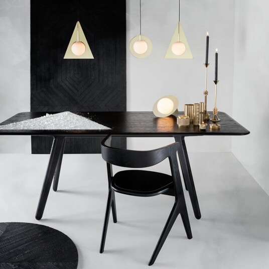 Tom Dixon Slab spisebord 200 cm svart Tom Dixon Slab spisebord 200 cm svart