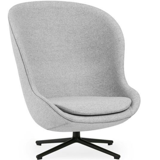 Normann Copenhagen Hyg Lenestol Høy med Dreiefot Grå / Svart Aluminium