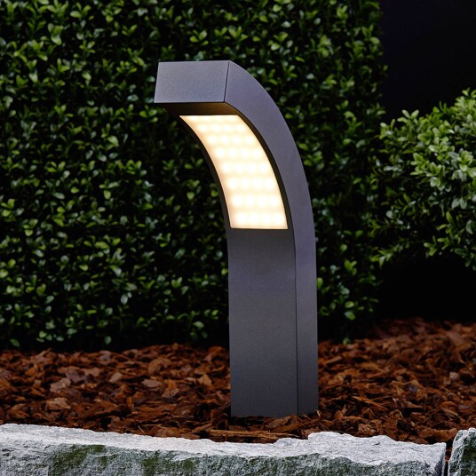 Lucande Skrå Lennik LED-sokkellampe, 40 cm Lucande Skrå Lennik LED-sokkellampe, 40 cm