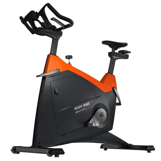 Body Bike Smart+ i oransje treningssykkel av høy kvalitet. Spinningssykkel for både profesjonell og hjemmebruk Body Bike Smart+ i oransje treningssykkel av høy kvalitet. Spinningssykkel for både profesjonell og hjemmebruk