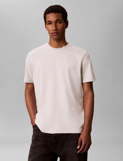 Calvin Klein Ss Supima Chest Emb Crewneck Tee Beige M Calvin Klein Ss Supima Chest Emb Crewneck Tee Beige M
