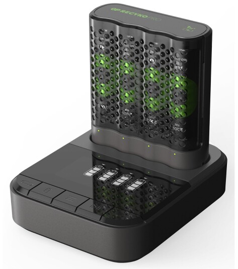 GP Batteries ReCyko Pro P461 Batterilader Med Ladesokkel + 4xAA Batterier