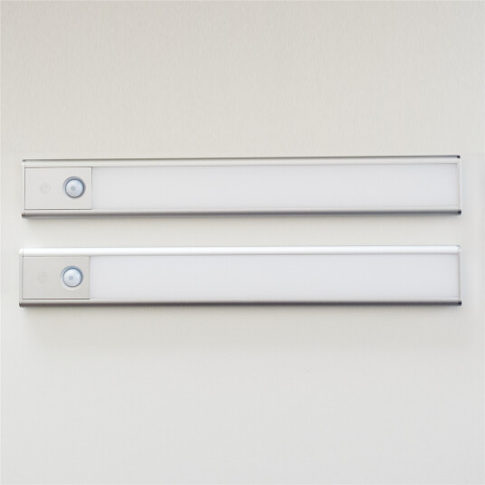 Sunmatic Sensorlampe LED 30cm 2 pakning for skap og garderober Bevegelsessensor Sunmatic Sensorlampe LED 30cm 2 pakning for skap og garderober Bevegelsessensor