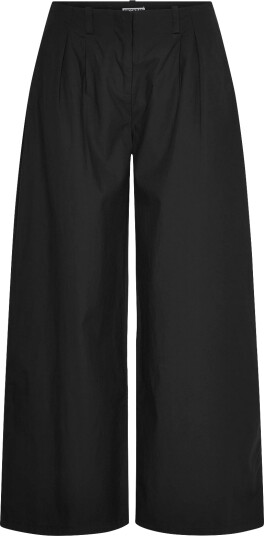 Weekday Low Rise Wide Leg Pleated Trousers Black 46