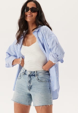 VERO MODA Vmtess mid rise short denim shorts Light Blue Denim L
