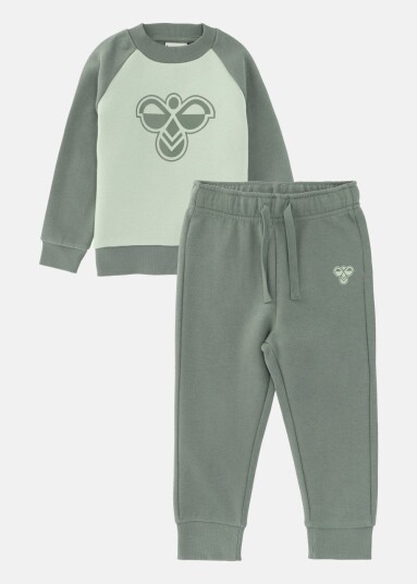 Hummel hmlMINI REG BUMBLE SET LAUREL WREATH 92 Treningsklær Hummel hmlMINI REG BUMBLE SET LAUREL WREATH 92 Treningsklær