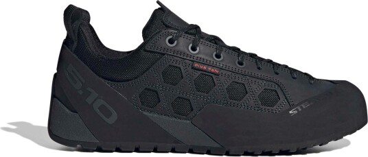 Adidas Men’s Guide Tennie Core Black/Carbon/Core Black 39 1/3 Adidas Men’s Guide Tennie Core Black/Carbon/Core Black 39 1/3
