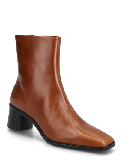 VAGABOND Fay Brown 36 VAGABOND Fay Brown 36