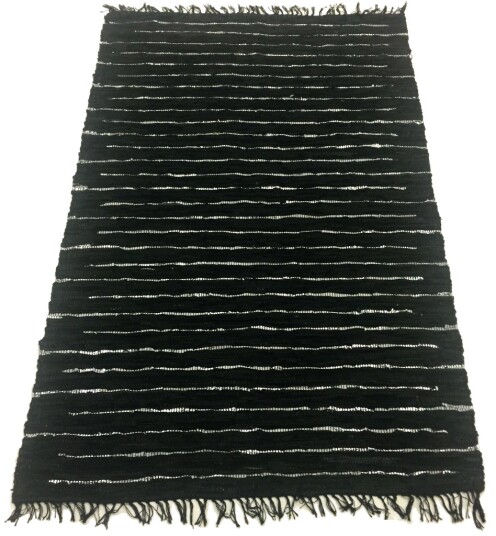 Filleryer   Nordal Design sort   100 % lær Størrelse: 170 x 240 cm