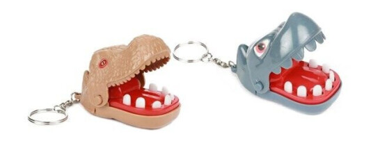 Toi-Toys Keychain Game Biting Animal
